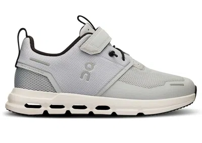 Pre-owned On Running Cloud Play Sneakers In Glacier/white