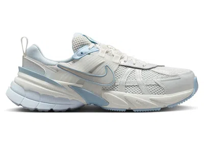 Pre-owned Nike V2k Run (women's) Sneakers In Platinum Tint/summit White/light Smoke Grey In Multi