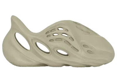 Pre-owned Adidas Originals Yeezy Foam Rnr (infants) Sneakers In Stone Salt