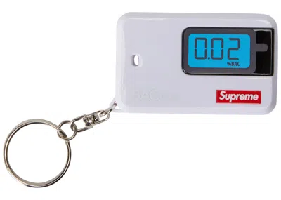 Pre-owned Supreme Bactrack Go Keychain In White