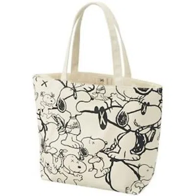 Pre-owned Kaws X Uniqlo X Peanuts Snoopy Pattern Tote Bag In Beige In Sand
