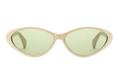 Pre-owned Gucci Women's  Cateye Frame Sunglasses In Shiny Ivory/green (733799 J0740 9230) In Multi