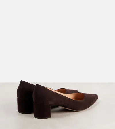 Gianvito Rossi Decollette Piper Pump In Soft Suede With Pointed Toe In Brown