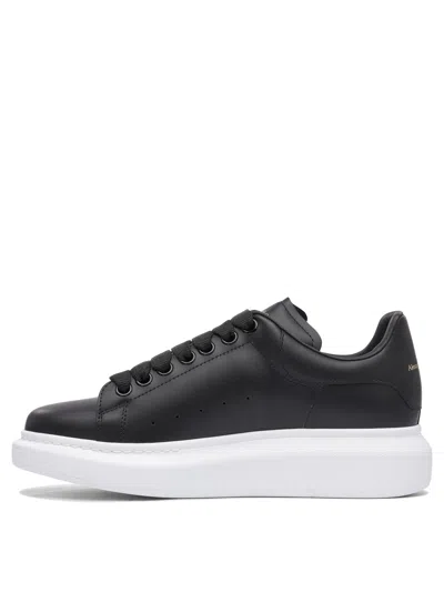 Alexander Mcqueen Alexander Mc Queen Larry Oversize Sneakers In Black