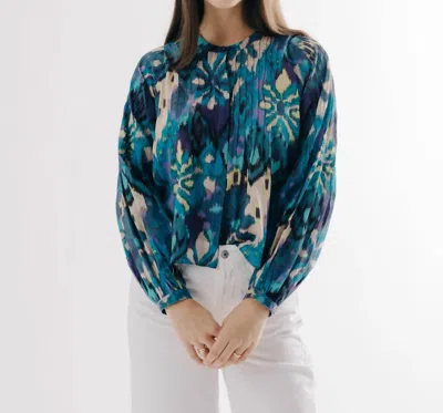 Love The Label Lavina Billowed Sleeves Top In Symphonic Ikat Print