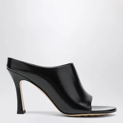 Shop Bottega Veneta Black Leather Rana Mule