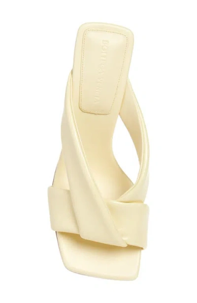 Bottega Veneta Pastel Yellow Leather Riva Mules In Yellow