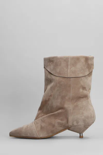 Gisel Moire 40mm Miriam Boots