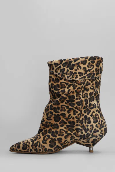 Gisel Moire Miriam Low Heels Ankle Boots