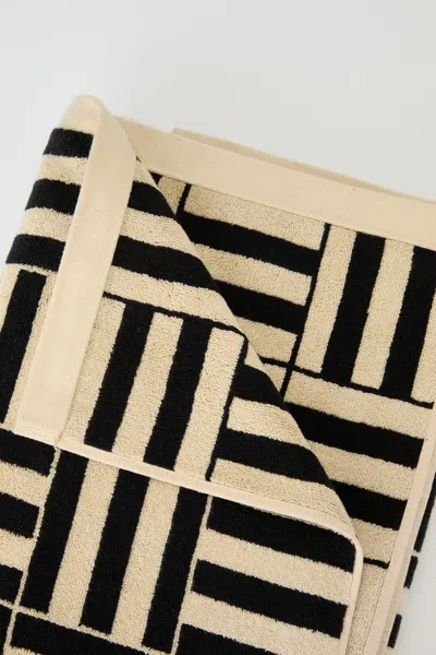 Baina Willis Pool Towel