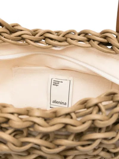 VITTORIA SHOULDER BAG