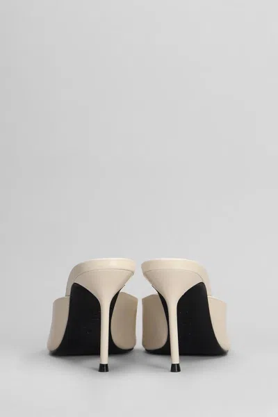 Schutz Slipper-mule In Beige Leather
