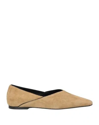 Totême The Everyday Flat Ballet Flats In Beige Suede