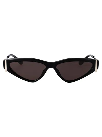 Alexander Mcqueen Alexander Mc Queen Geometrical Sunglasses Am0493 S 001