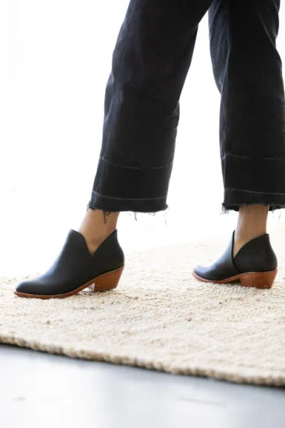 Fortress Elise D'orsay Boot