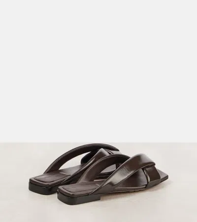 Bottega Veneta Riva Criss Cross Leather Flat Sandals In Brown