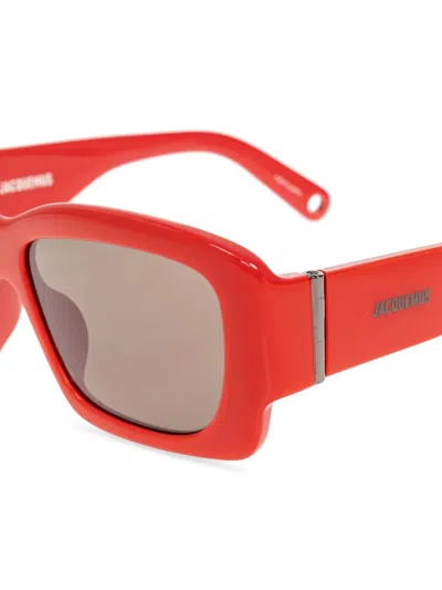 Jacquemus Logo Print Rectangular Sunglasses In Red
