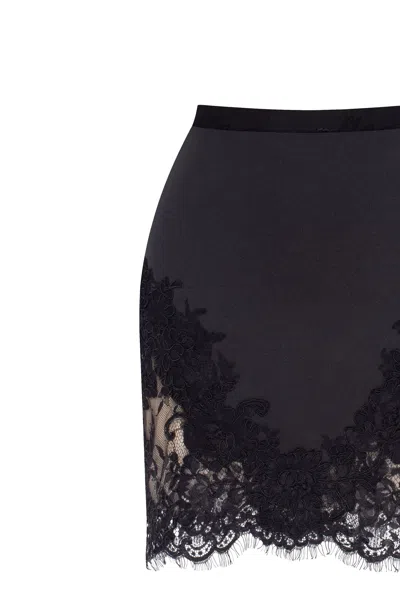 Milla Fitted Obsidian Mini Skirt Adorned With Lace, Parisienne