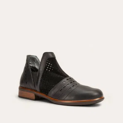 Naot Women's Rivotra Boots - Medium In Perfect Black Combo / Soft Black