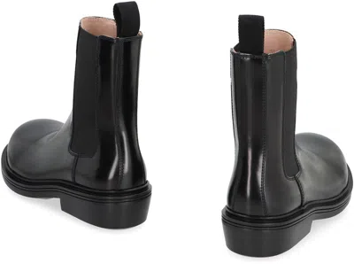 Bottega Veneta Polished Finish Black Ankle Boots With Elastic Side Panels In Black