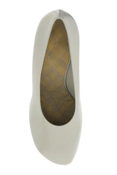 Burberry Beige Shiny Lambskin Pumps With Quilted Insole