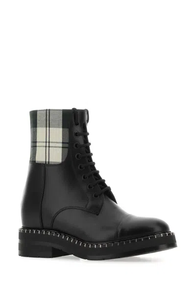 Chloé Leather Boots With Fabric Inserts And A Rounded Toe
