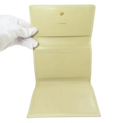 Pre-owned Chanel Cream Leather Wallet (bi-fold) ()