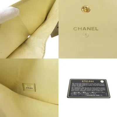 Pre-owned Chanel Cream Leather Wallet (bi-fold) ()