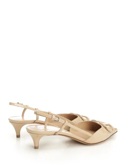 Valentino Vlogo Signature Slingback Pump In Patent Leather Scarpe Basse Beige