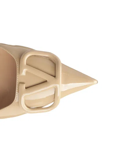Valentino Vlogo Signature Slingback Pump In Patent Leather Scarpe Basse Beige