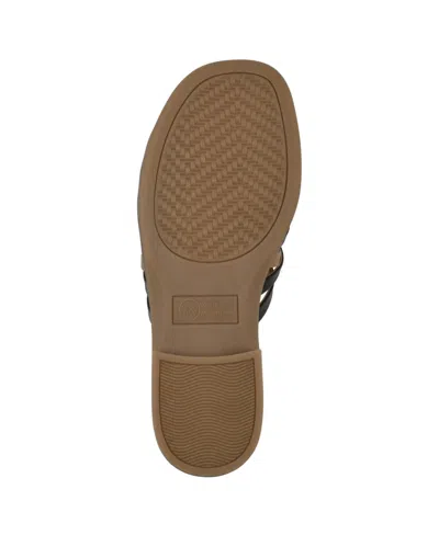 White Mountain Mazy Sandal In Black