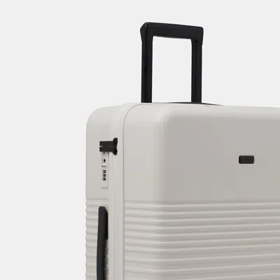 Nortvi - Medium Check-in Suitcase - Sand White - 67 X 45 X 27 Cm - 77 Litres