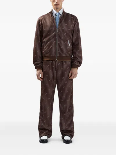 细条纹运动夹克