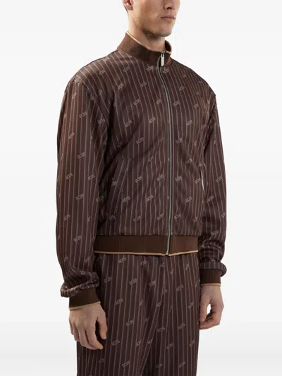 细条纹运动夹克