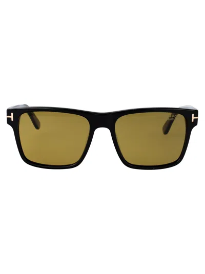 Tom Ford Squared Sunglasses Ft1205 01 H