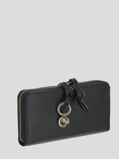 Chloé Alphabet Black Zipped Wallet In Black
