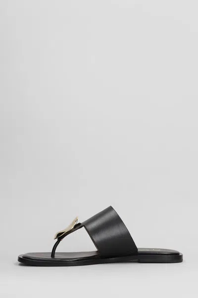 Guilhermina Dafne Leather Sandals In Black