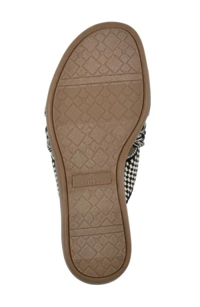 Cliffs By White Mountain Blinding Slide Sandal