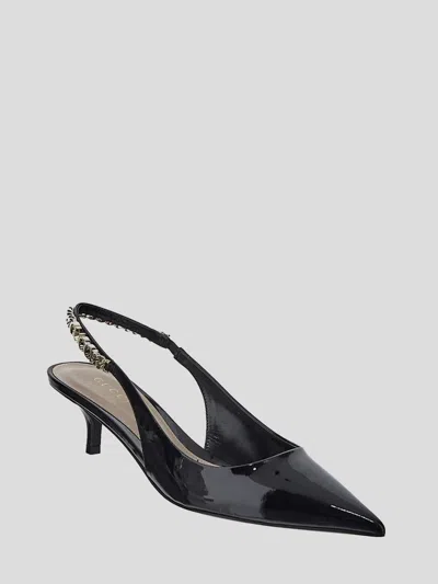 Gucci Signoria Patent Logo Chain Kitten Pumps In Black