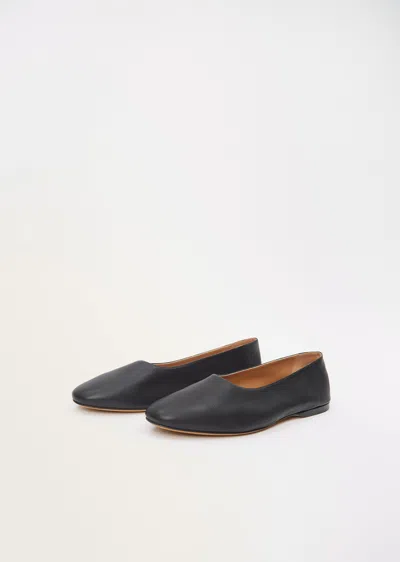 The Row Awar Flat In Multi