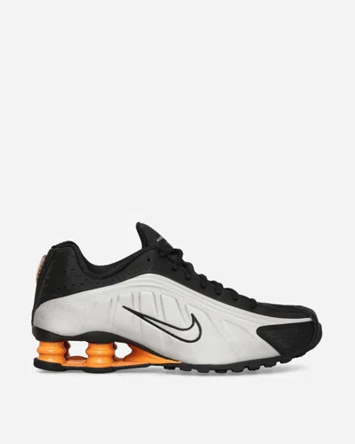 Nike Shox R4 Sneaker