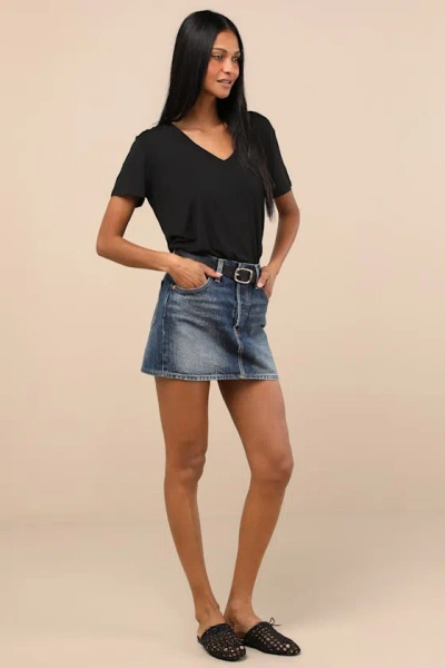 Lulus Adyn Black V-neck Short Sleeve Tee In Pattern