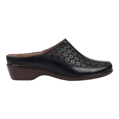 Easy Spirit Women's Dusk Mule Clogs In Black