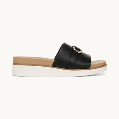 LIFESTRIDE WOMEN'S GENEVIEVE FLAT SANDAL IN BLACK 