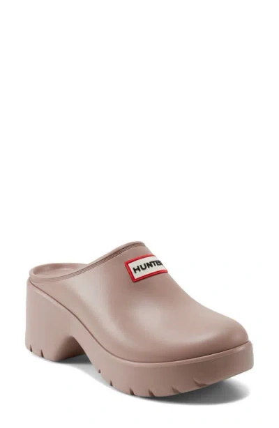 Hunter Hwanika Clogs Medium Natural In Neutral