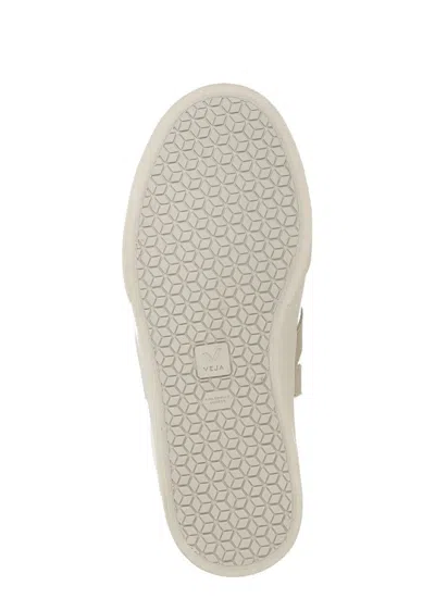Veja Campo Extra-white Almond