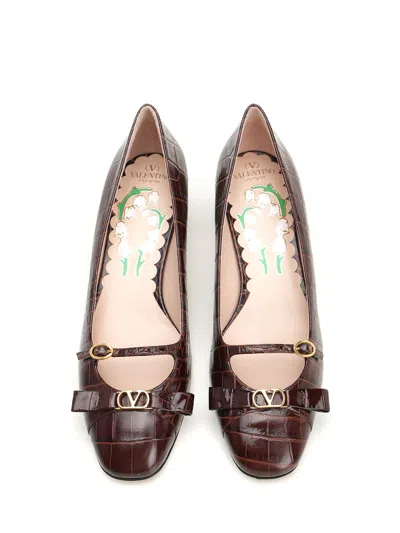 Valentino Brown Crocodile Effect Calfskin Pumps With Bow And Medium Heel