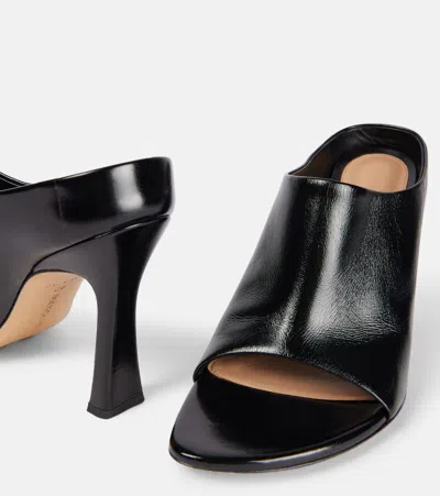 Bottega Veneta Rana Leather Mules In Black