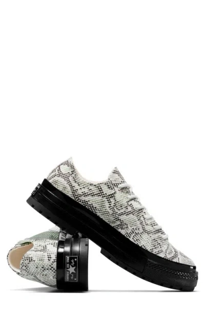 Converse Gender Inclusive Chuck 70 Formal Sneaker