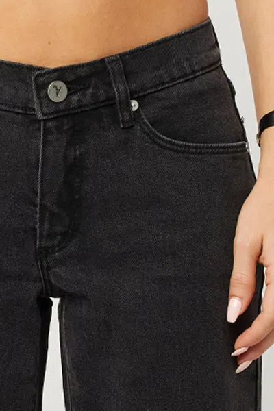Abrand 99 Low & Wide Petite Sophie